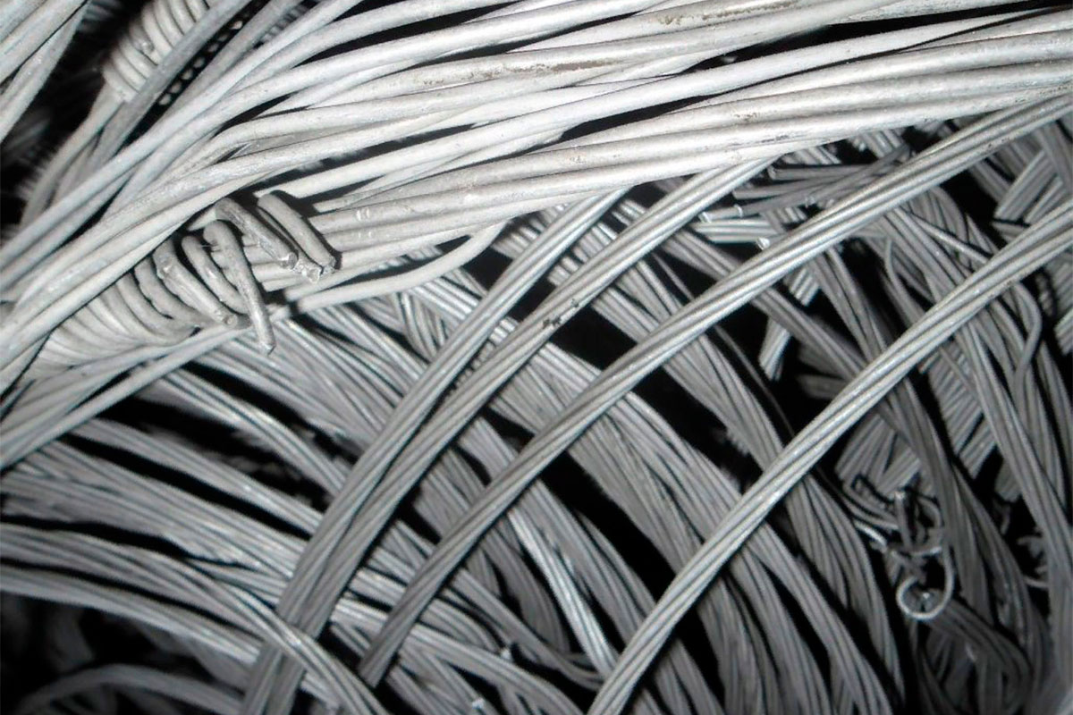 Сдать алюминиевый кабель в изоляции или очищенный